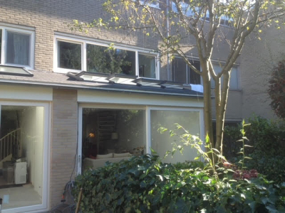 Buitenaanzicht lichstraat dakramen